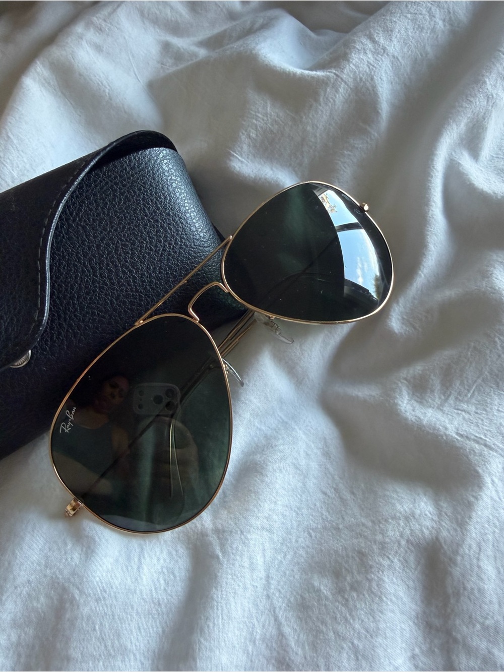 Ray-Ban Gold Frame Aviator Sunglasses with Dark Green Lenses